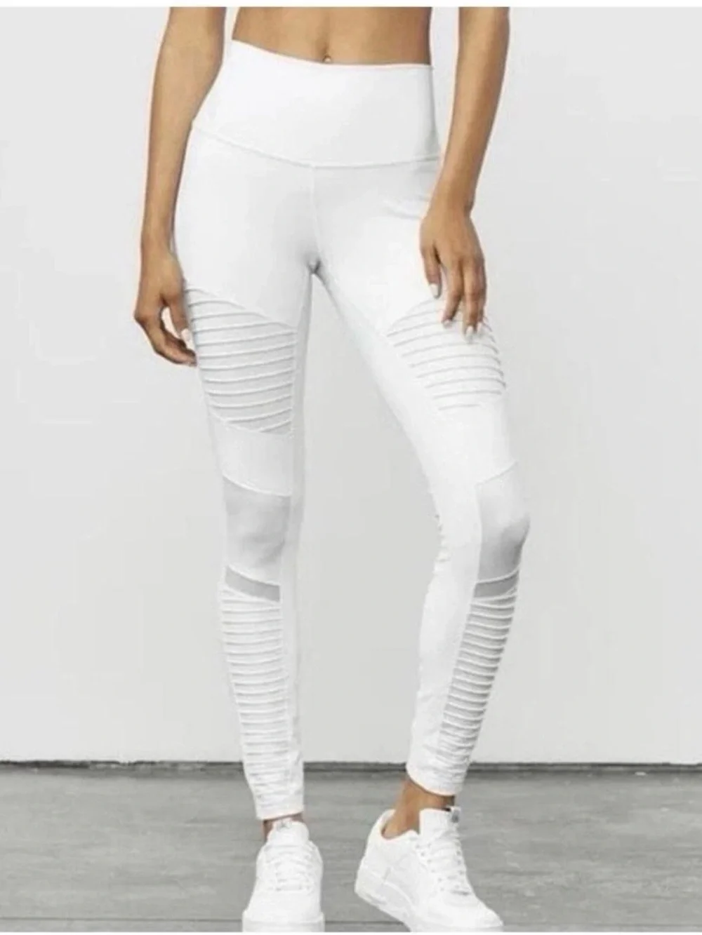 Alo yoga white moto leggings size M